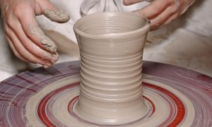 Sign up for spring pottery classes at Zenclay